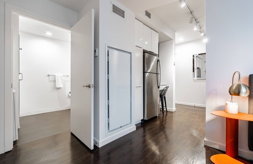 West Bellevue Apartment | Studio | Gym, Rooftop, Pool | Bellevue | Sophari A