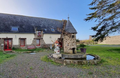 Hirel Apartment | Studio in a quiet area with garden near the sea