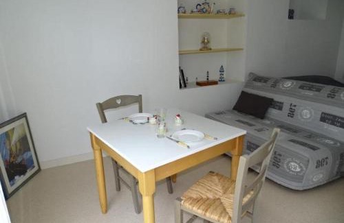 Audierne Apartment | Studio in Audierne near Finistère Beach