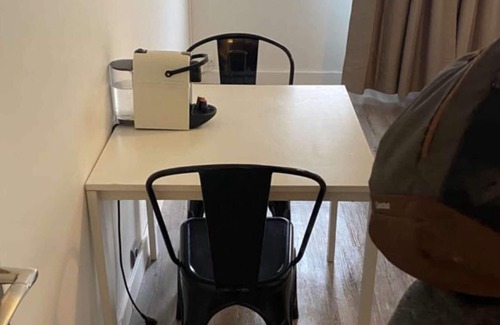 Saint Genes Apartment | Studio in chic neighborhoods (number 1)