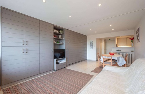Duinbergen House | Studio in Duinbergen with Sea Views