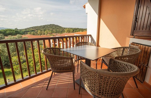 Costa Serena Apartment | Studio in Ferienanlage auf Sardinien