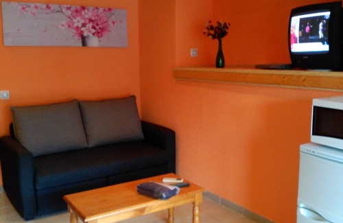 La Pineda Apartment | Studio in La Pineda (Salou) PROMAR, at 20m beach, pool, air conditioning