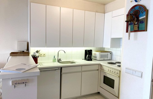 Nieuwpoort Apartment | Studio in Nieuwpoort with Stunning Sea Views