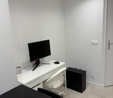 Saint-Cloud Apartment | Studio in Saint-Cloud