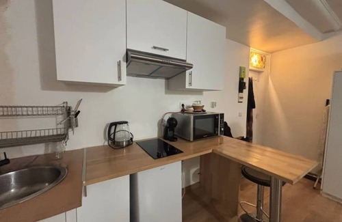 Montmartre Apartment | Studio in the heart of Montmartre