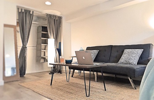 Madrona House | Studio in the Heart of Seattle!