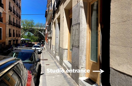 Palacio Apartment | Studio in the historic center of Madrid. Vistillas - Palace