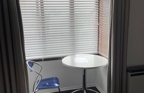 Hillingdon Apartment | Studio in West London near Heathrow airport