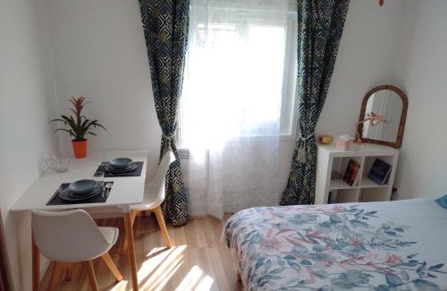 Fourqueux Apartment | Studio indépendant location courte durée à proximité du Lycée International