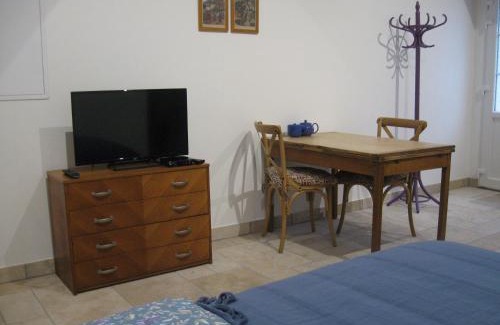 Touraine Ouest Val de Loire Apartment | Studio indépendant pour 1 - 2 personnes