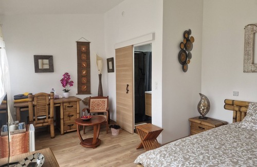 Orry-la-Ville Bed & Breakfast | Studio Indépendant Avec Jardin et Piscine Proche Gare Accès Paris Direct 19min