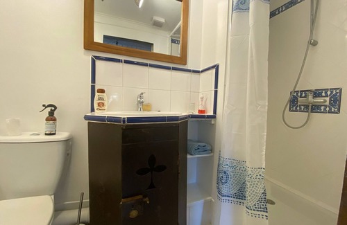Tarascon Apartment | Studio Indépendant au Calme Avec Piscine