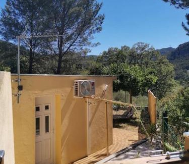 Auriol House | Studio indépendant Auriol