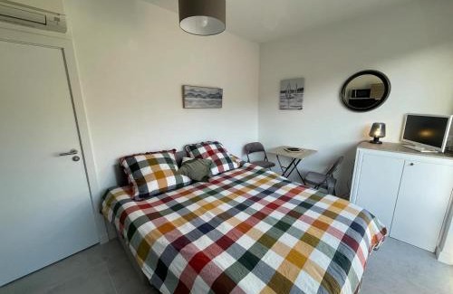 Aubagne Apartment | Studio indépendant, piscine & jardin en centre-ville