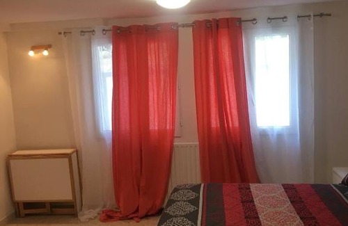 Saint-Symphorien-d'Ozon Apartment | Studio indépendant à 15 min de Lyon et de vienne.