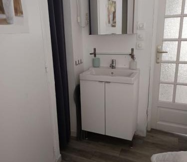 La Roche-Posay Apartment | Studio "Je me pose" - centre ville historique