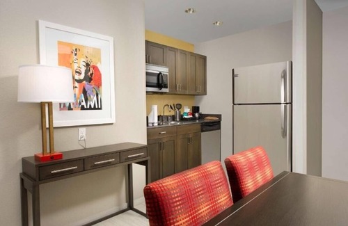 The Roads Apartment | Studio King Suite Near Herbs By Betty MIA