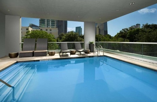 The Roads Apartment | Studio King Suite Near Herbs By Betty MIA