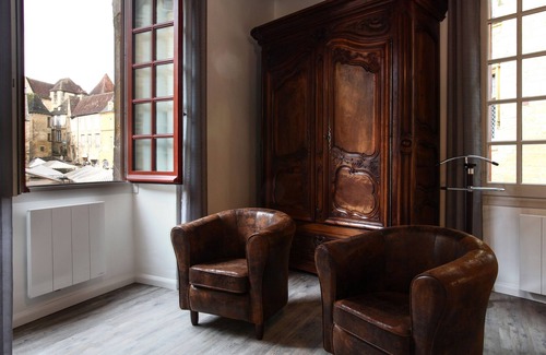 Sarlat-la-Caneda Apartment | STUDIO L 'ALCÔVE IN THE HEART OF THE HISTORICAL CENTER