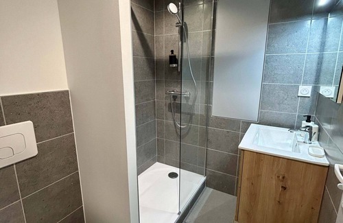 Saint-Laurent-sur-Saone Apartment | Studio "L'Escale 32