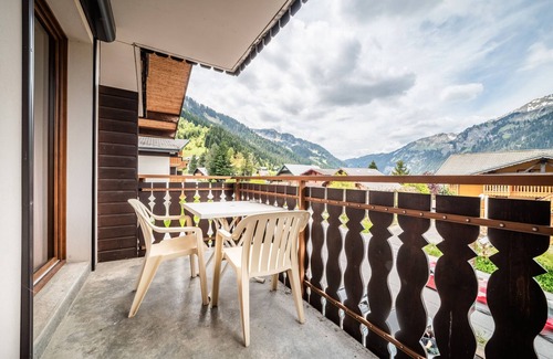 Chatel Apartment | Studio 'L'Ourson - 4 People with Mountain View, Balcony and Wi-Fi