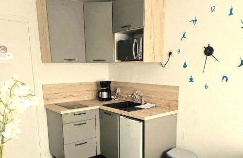 Saint-Meloir-des-Ondes Apartment | studio la poupe