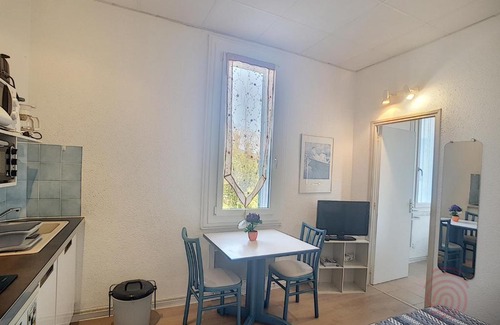 Lamalou-les-Bains Apartment | Studio Lamalou-les-Bains, 1 pièce, 1 personne - FR-1-451-68