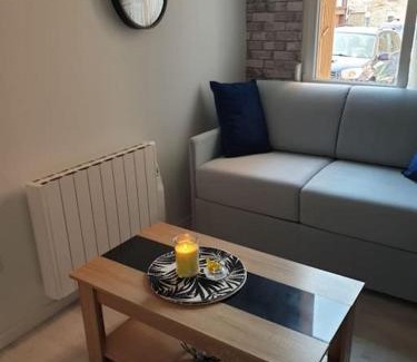 Sainte-Anne - Faubourg Noyon Apartment | STUDIO LE PETIT ATELIER - PROCHE GARE - WiFi