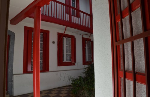 Bagneres-de-Bigorre Apartment | Studio Les Thermes de Jeanne * Ground floor in town