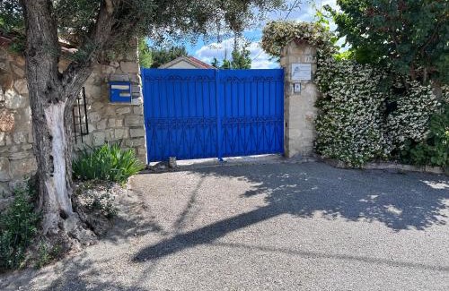 Allauch Apartment | Studio les Iris climatisé, entre mer et collines, classé meublé de tourisme 2 étoiles