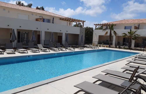 Bravone Apartment | Studio les Pieds Dans L'eau vue sur mer