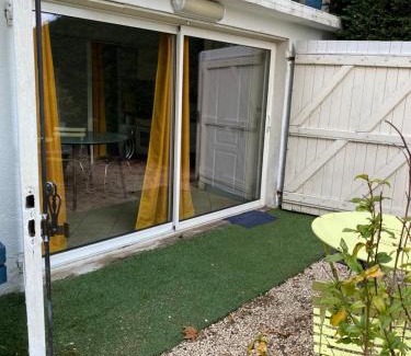 Oullins Apartment | Studio Les Terrasses