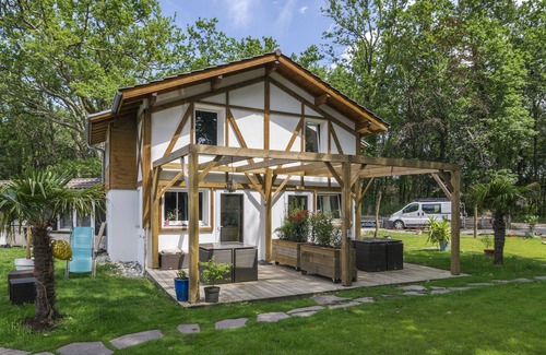 Saubion Apartment | Studio "Li" cozy and comfortable in the middle of the forest 10 minutes from the waves!!