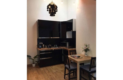 Bailly Apartment | Studio Lilas, capacity 4 people