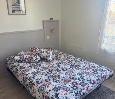 Antony Apartment | Studio lumineux avec WiFi gratuit Centre Antony, accès rapide Paris & Orly