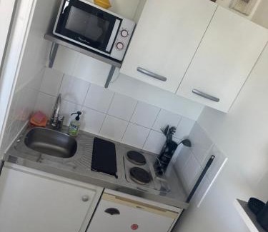 Antony Apartment | Studio lumineux avec WiFi gratuit Centre Antony, accès rapide Paris & Orly