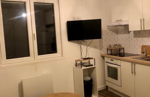 Villemomble Apartment | Studio lumineux et équipé