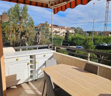 Cavalaire-sur-Mer Apartment | Studio lumineux