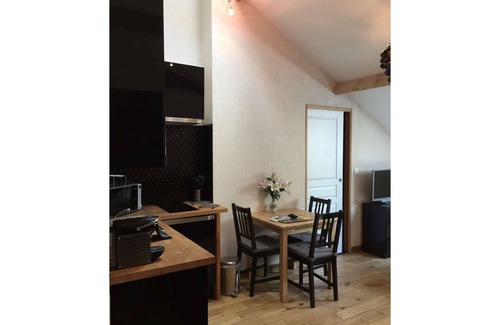 Bailly Apartment | Studio LYS - Capacity 4 people