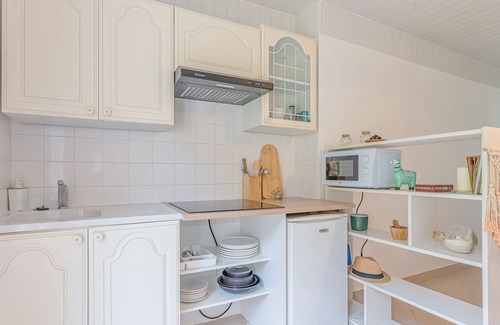 Mezos Apartment | Studio "Maisonette between Forest and Ocean", with private terrace, private garden and Wi-Fi