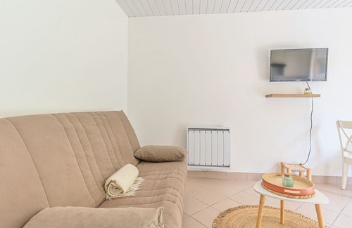 Mezos Apartment | Studio "Maisonette between Forest and Ocean", with private terrace, private garden and Wi-Fi