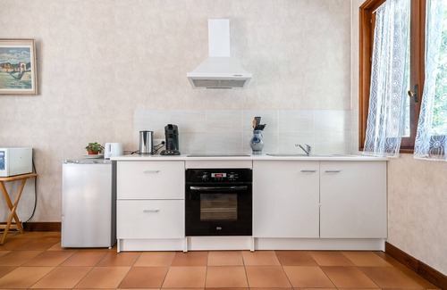 Vienne Apartment | Studio 'Maupas' with Shared Terrace and Wi-Fi