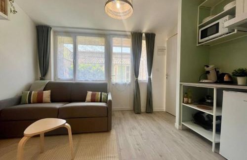 Chatellerault Apartment | Studio Menthe à l'eau - Avec extérieur - Futuroscope 20min