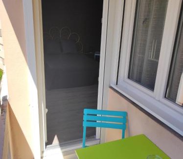 Flace Apartment | Studio - meublé tourisme, trois étoiles - 34 M2 refait à neuf- Résidence