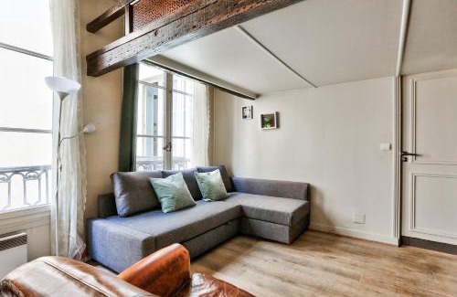 6th Arrondissement Apartment | Studio Mezzanine Quartier Luxembourg Free Netflix