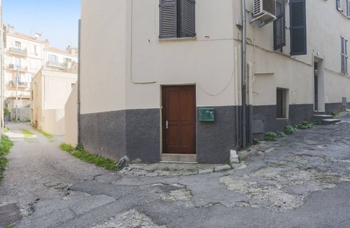 Carnot Apartment | Studio Mimosa - Welkeys