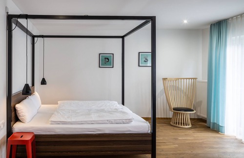 Heidelberg Apartment | Studio mit Balkon, Voll Ausgestatteter Kochnische Sowie mit Einem Modernem Bad