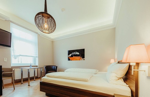 Weststadt House | Studio mit Eigener Voll Ausgestatteter Kochnische