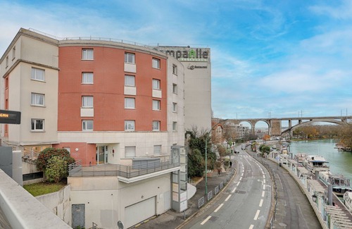 Le Port sous la Lune Apartment | Studio moderne à 30 min du centre de Paris en RER